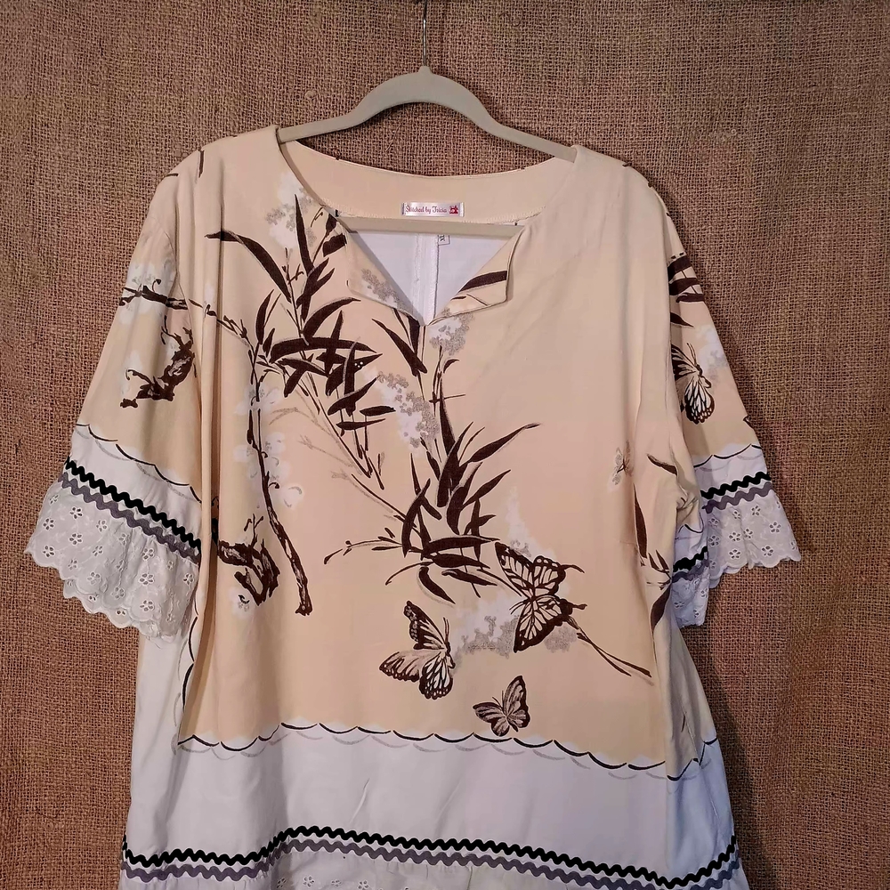 Chic Beige Floral Women's Blouse